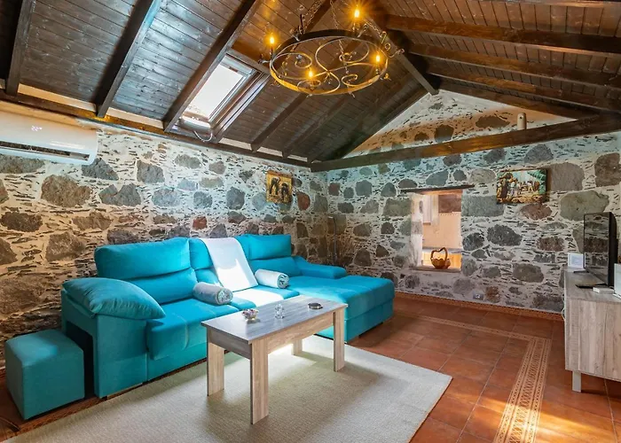 בית כפרי Casa Pinos *