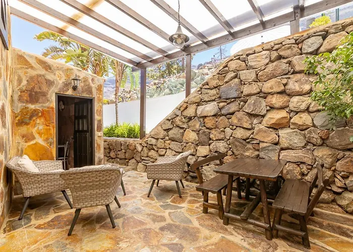 Casa Pinos בית כפרי